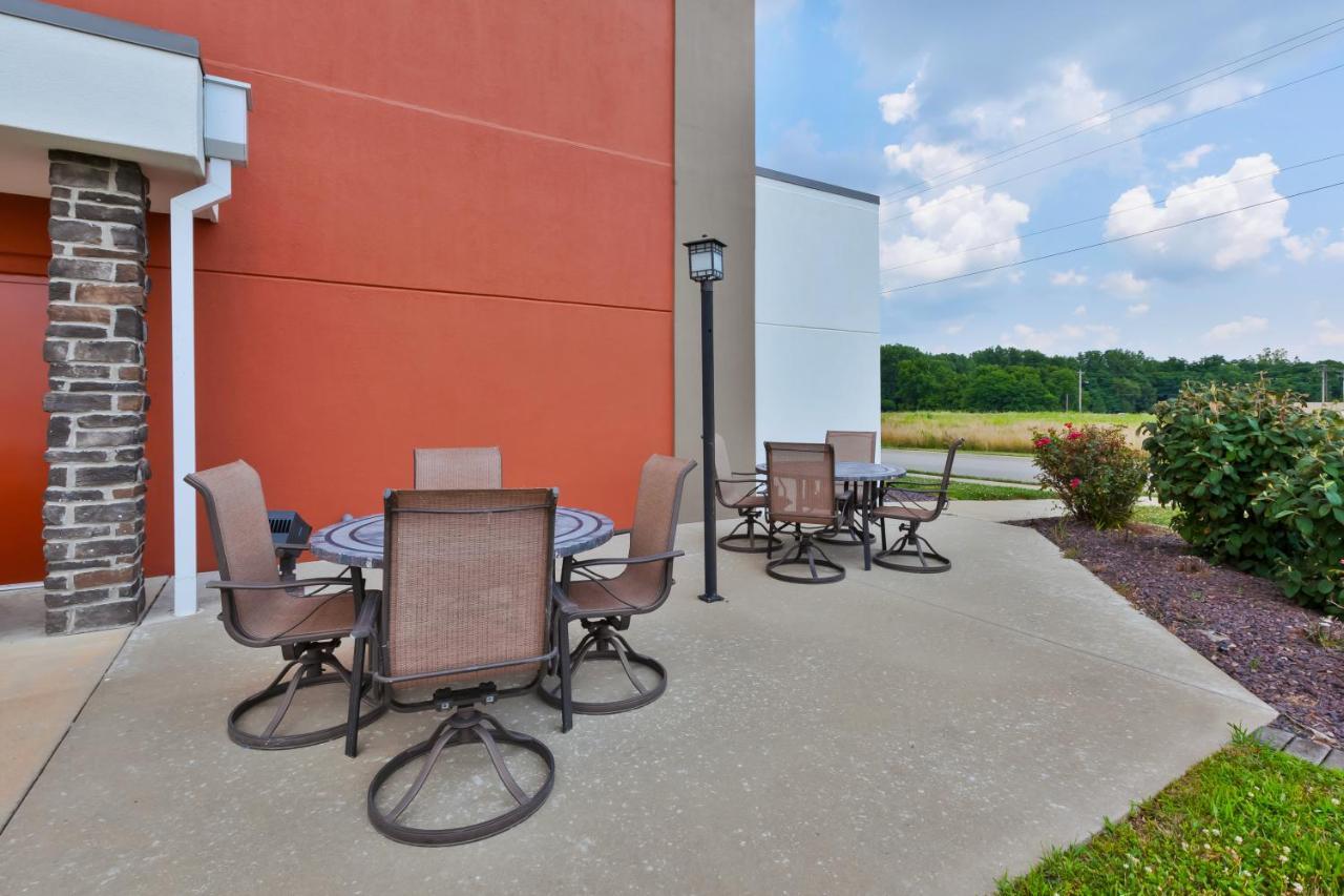 Holiday Inn Express & Suites - Effingham By Ihg Luaran gambar