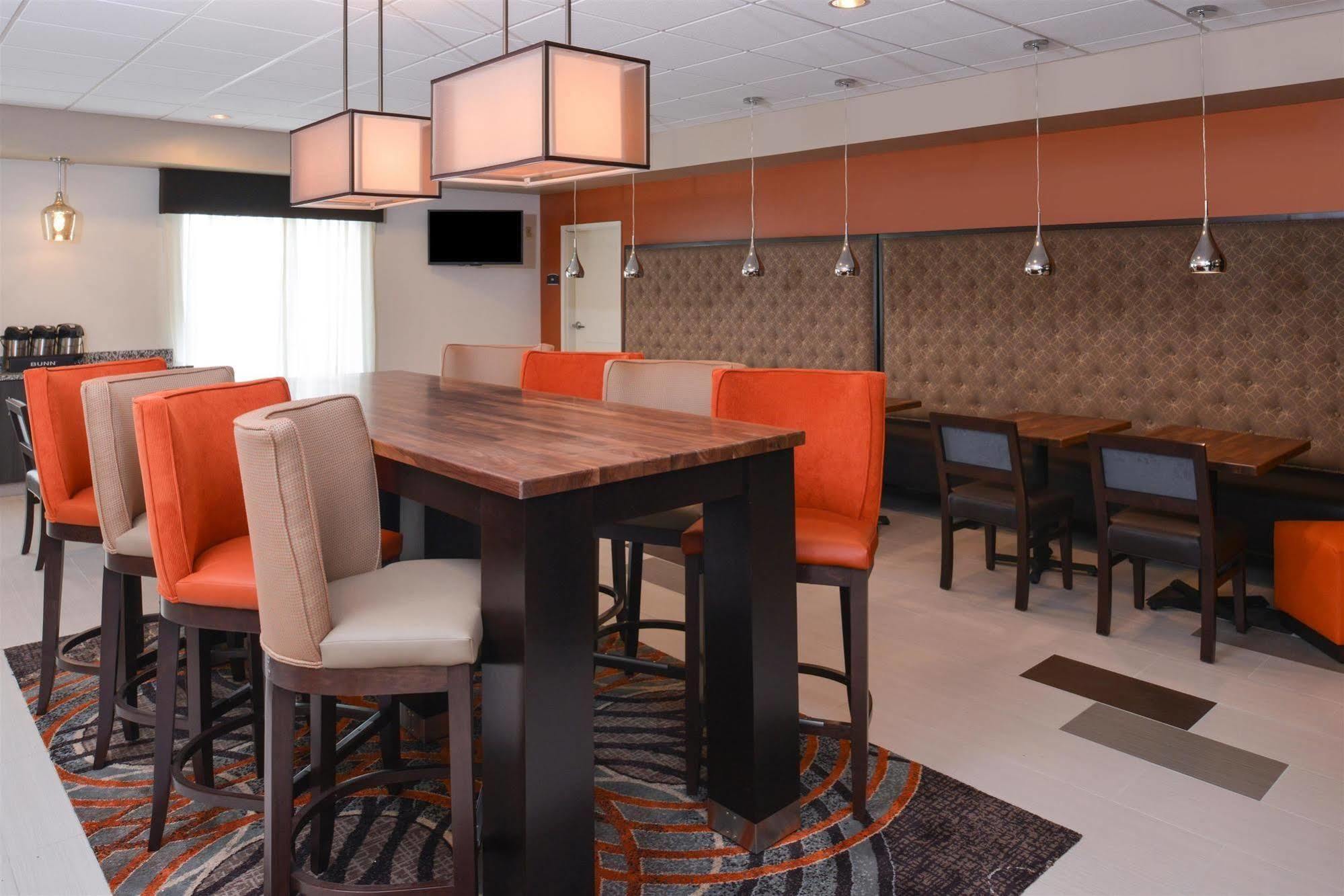 Holiday Inn Express & Suites - Effingham By Ihg Luaran gambar