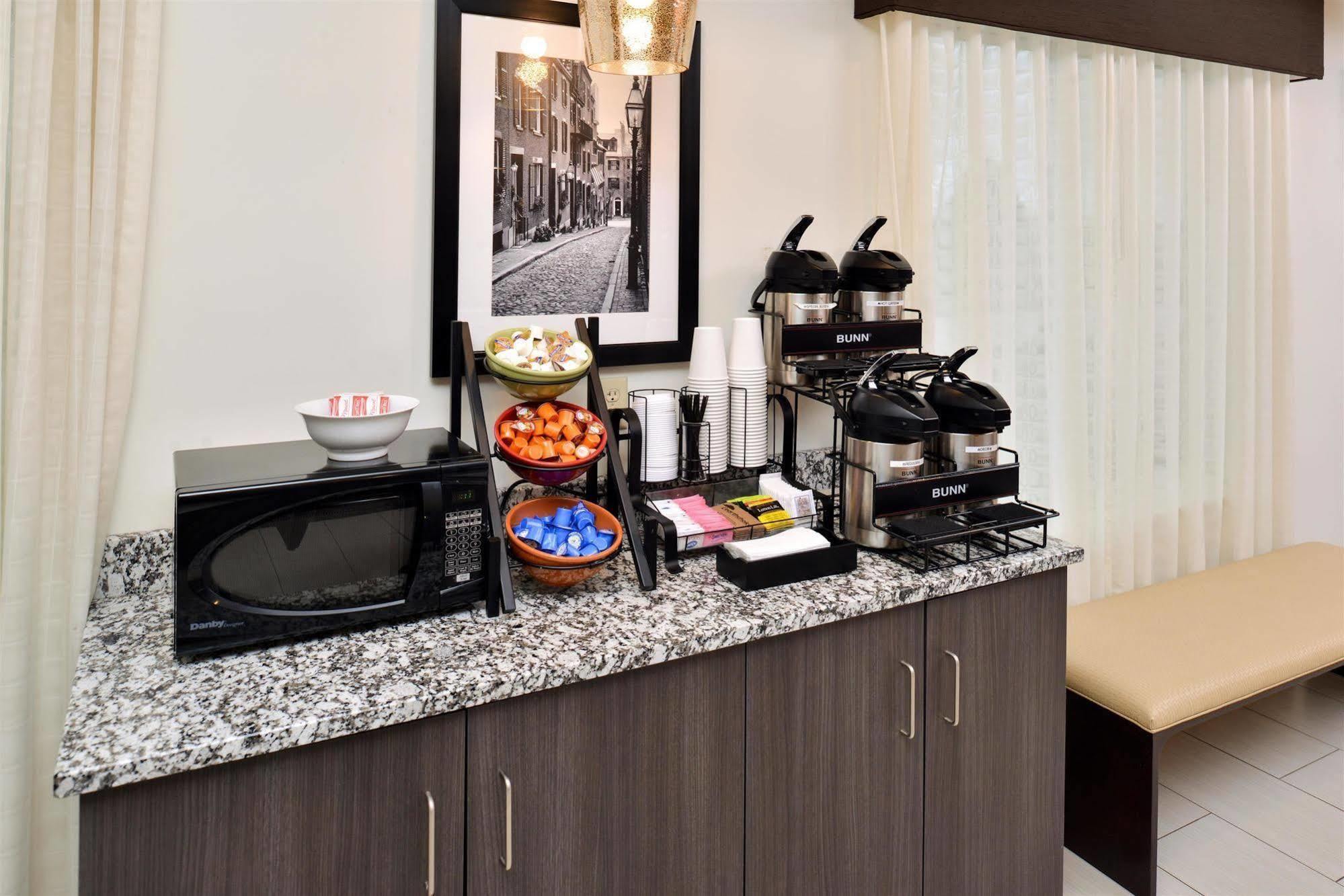 Holiday Inn Express & Suites - Effingham By Ihg Luaran gambar