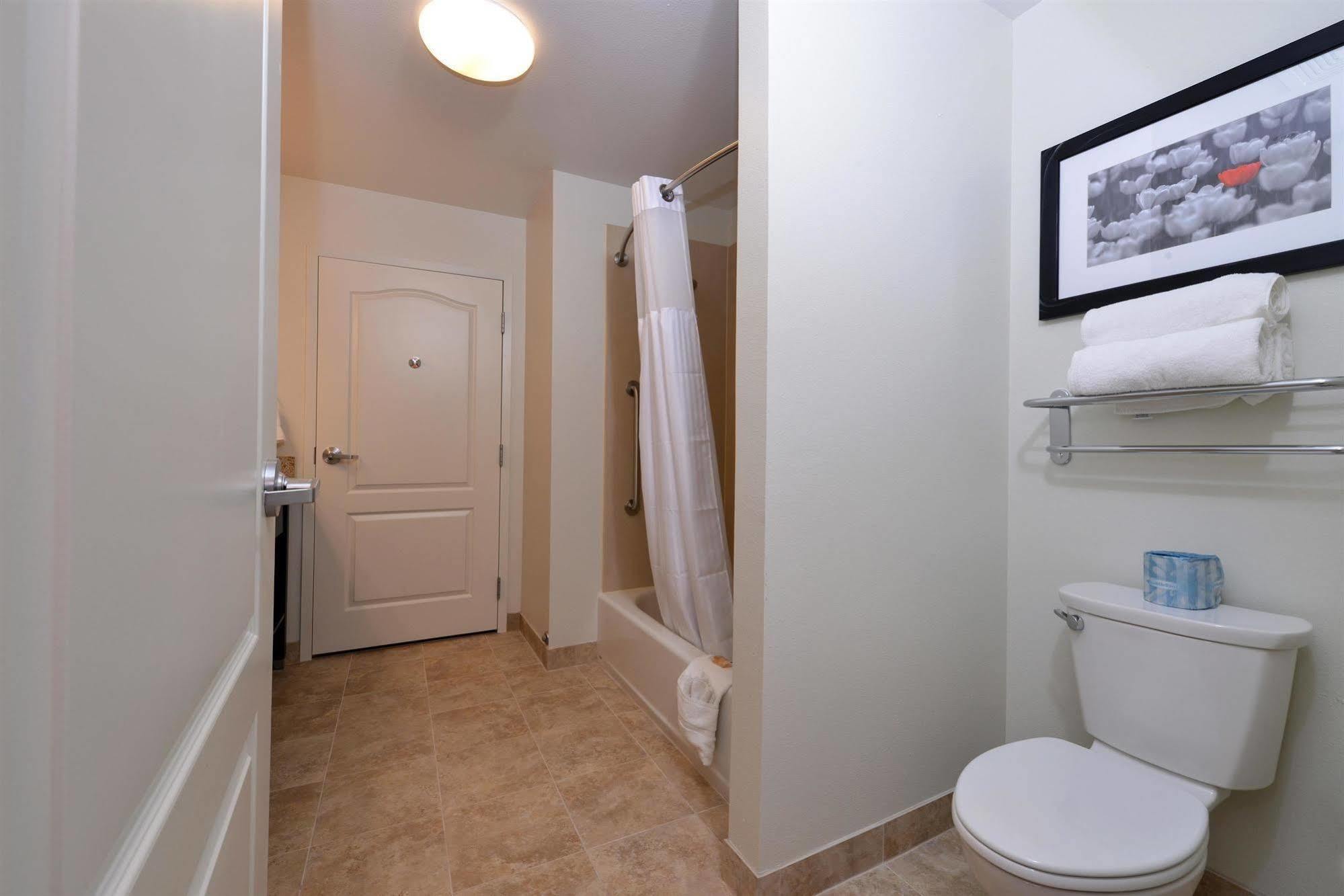 Holiday Inn Express & Suites - Effingham By Ihg Luaran gambar