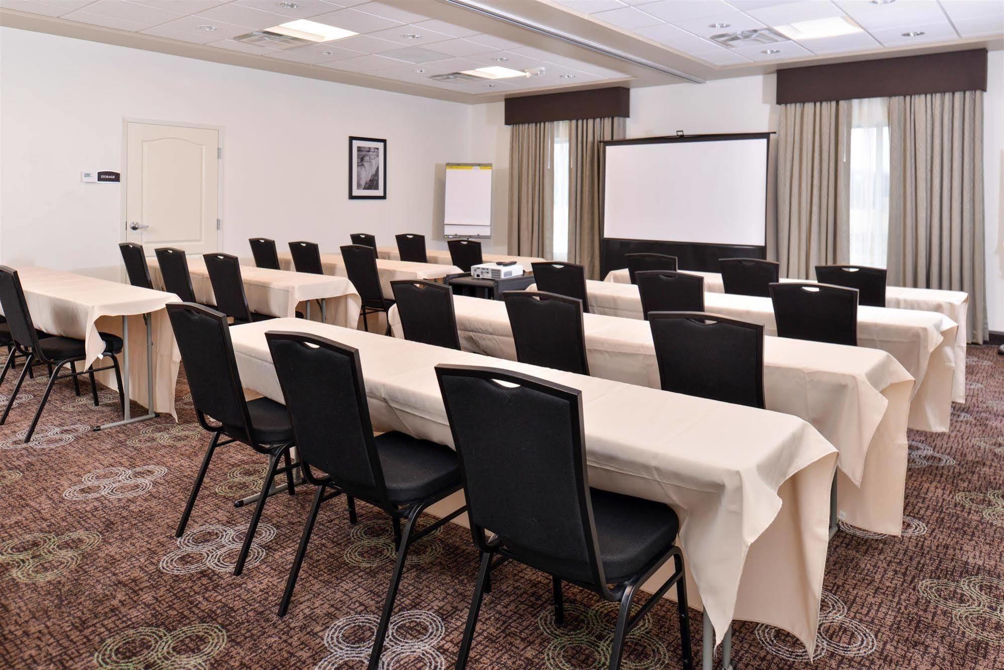 Holiday Inn Express & Suites - Effingham By Ihg Luaran gambar